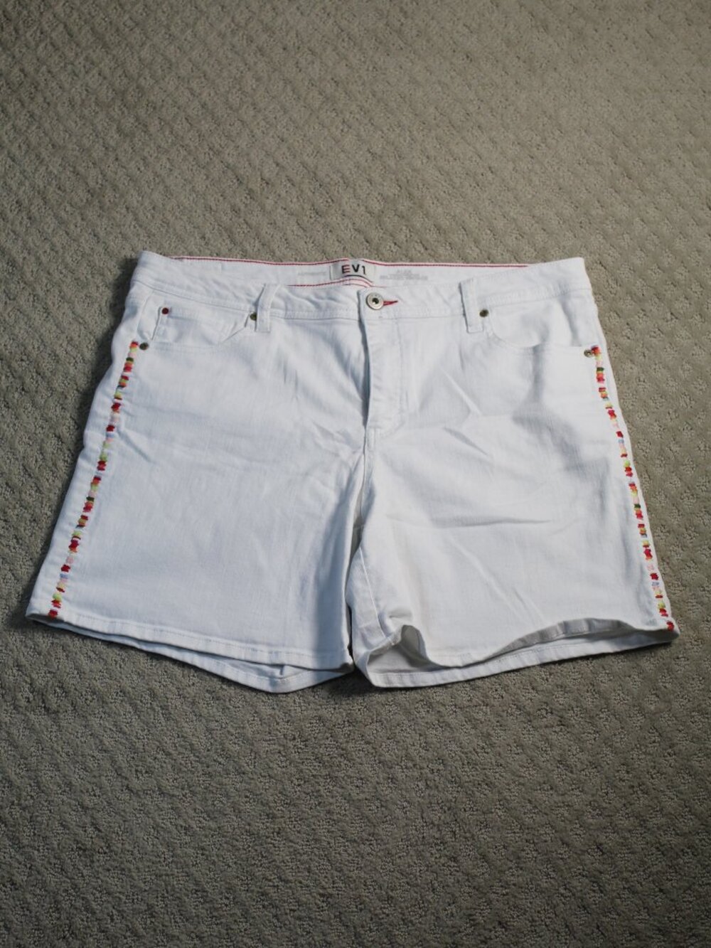 EV1 Size 14 Alex Relaxed Vintage White Embroidered Denim 7" Bermuda Shorts